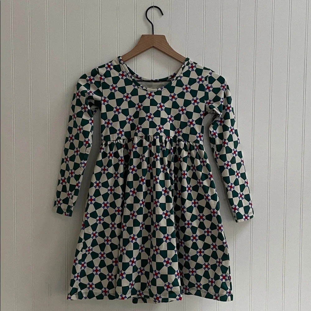 HANNA ANDERSSON Long Sleeve Skater Dress with Pockets Green Peppermint Swirl 130